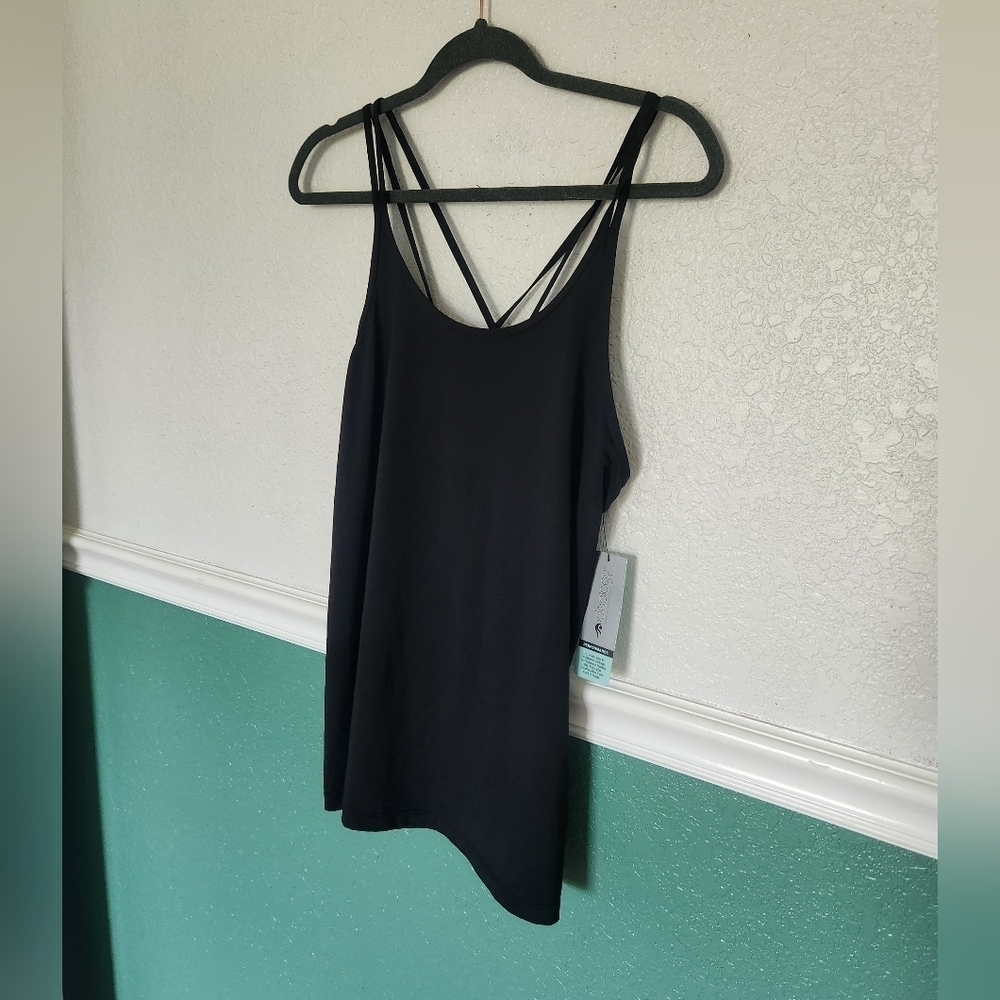 Women's ideology performance tank‎ size large